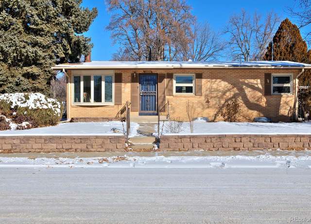 Property at 1000 Collyer St, Longmont, CO 80501, 4 beds, 2 baths