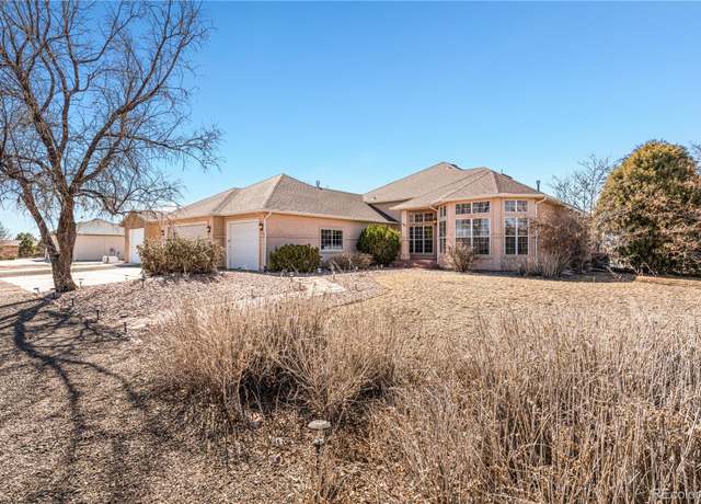Property at 135 S Hacienda Del Sol Dr, Pueblo, CO 81007, 3 beds, 3 baths