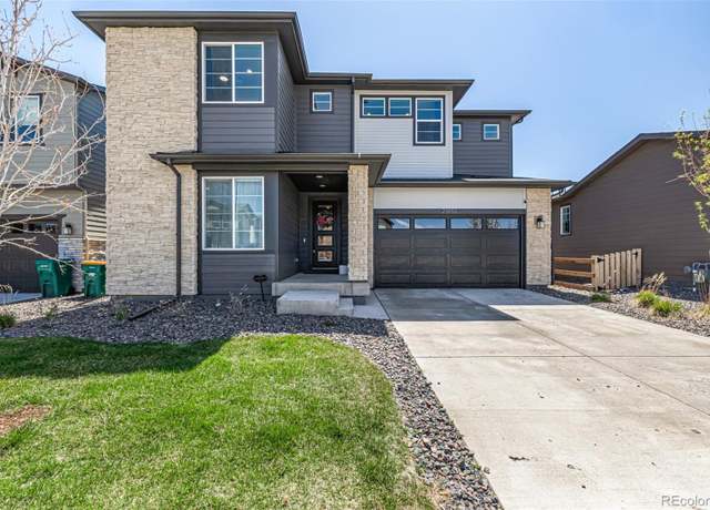 Property at 23652 E 40th Ave, Aurora, CO 80019, 4 beds, 3 baths