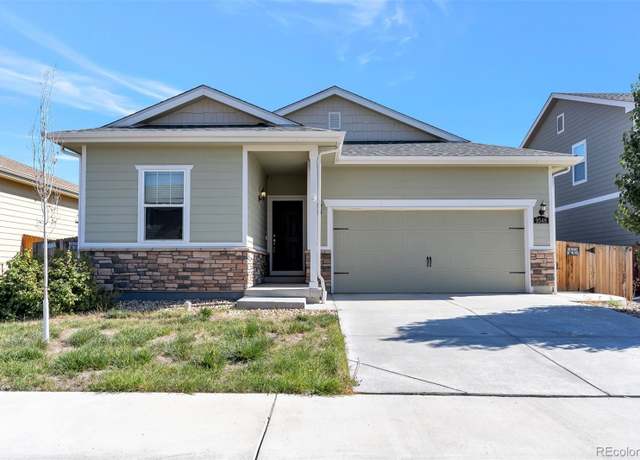 Property at 9548 Dahlia Ln, Thornton, CO 80229, 3 beds, 2 baths
