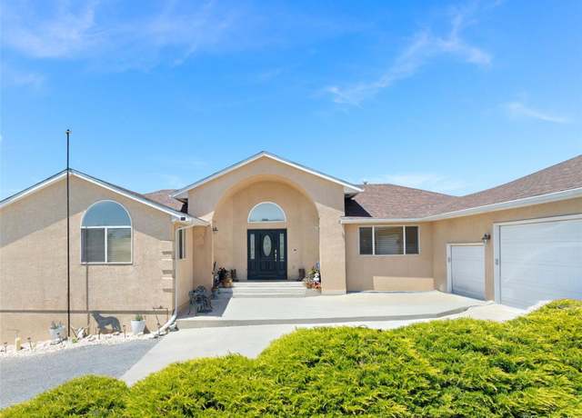 Property at 745 S Greenway Ave, Pueblo, CO 81007, 4 beds, 4 baths