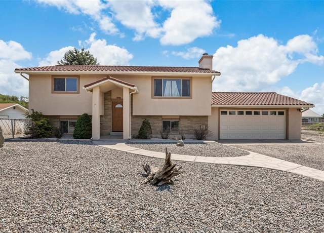 Property at 2600 Ridge Rd, Delta, CO 81416, 5 beds, 2 baths