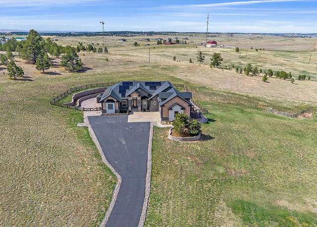 Property at 575 Howling Cir, Elizabeth, CO 80107, 3 beds, 4 baths