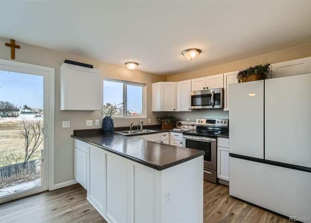 Property at 11058 Grange Creek Dr, Thornton, CO 80233, 5 beds, 4 baths