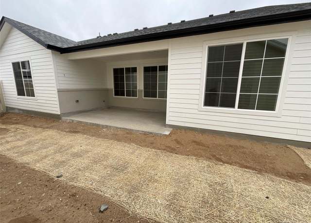 Property at 5146 N Quemoy Ct, Aurora, CO 80019, 2 beds, 2 baths
