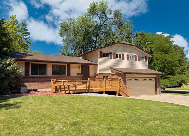 Property at 800 Mesa Ct, Broomfield, CO 80020, 4 beds, 3 baths