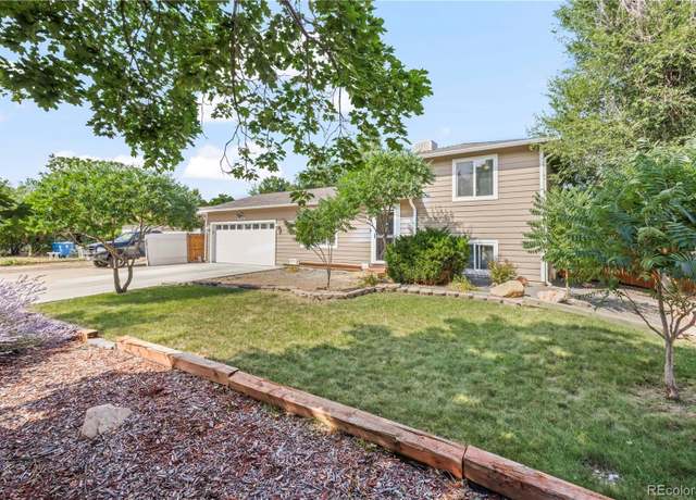 Property at 3033 S Ivory Ct, Aurora, CO 80013, 3 beds, 2 baths