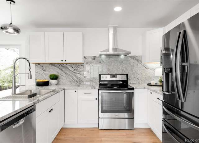 Property at 558 S Field Ct, Lakewood, CO 80226, 5 beds, 3 baths