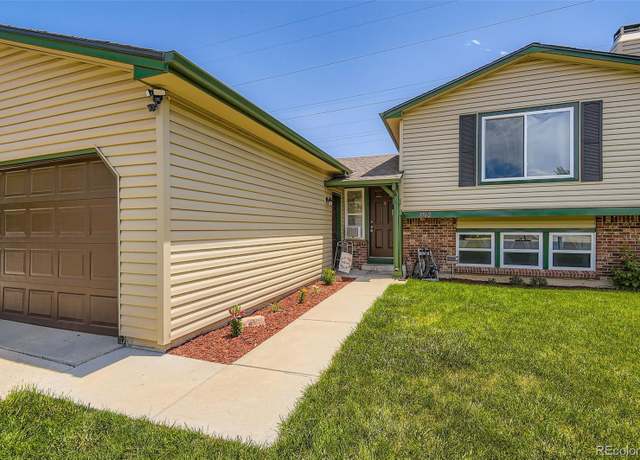 Property at 3762 S Halifax St, Aurora, CO 80013, 3 beds, 2 baths