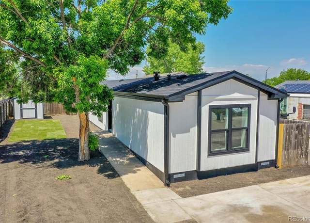 Property at 221 Glen Ayre St, Dacono, CO 80514, 3 beds, 2 baths