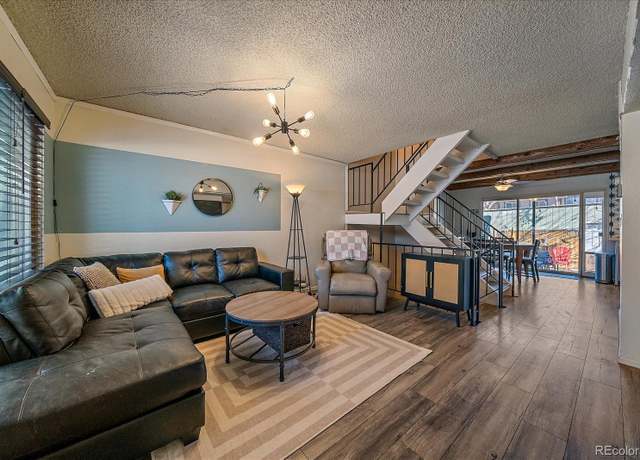 Property at 2293 S Oswego Way, Aurora, CO 80014, 4 beds, 4 baths
