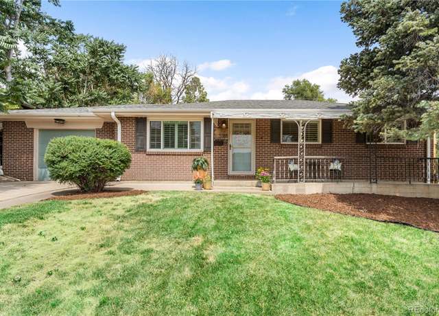 Property at 3185 W Radcliff Dr, Englewood, CO 80110, 3 beds, 2 baths