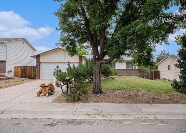 Property at 2832 S Mobile St, Aurora, CO 80013, 5 beds, 3 baths
