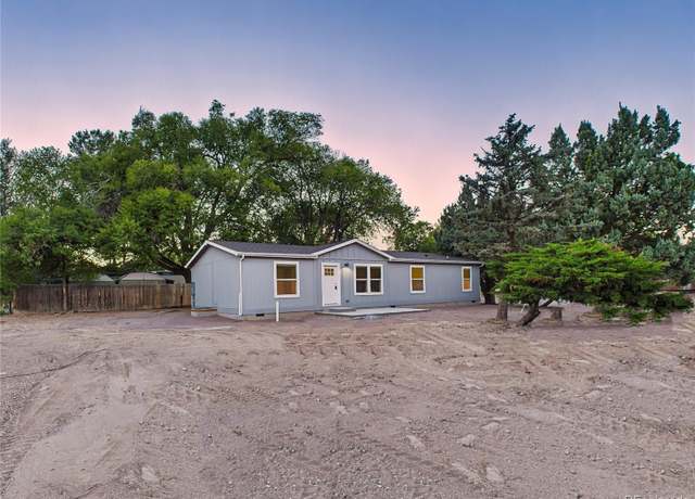 Property at 290 E Kipling Dr, Pueblo, CO 81007, 4 beds, 2 baths