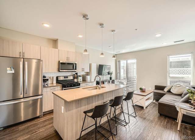 Property at 2374 S University Blvd #204, Denver, CO 80210, 2 beds, 2 baths