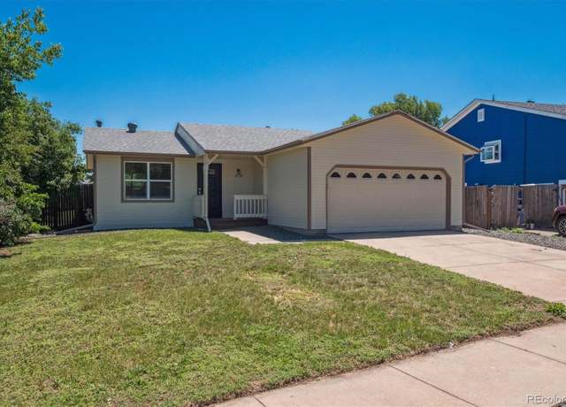 Property at 1718 S Flanders Way, Aurora, CO 80017, 4 beds, 2 baths