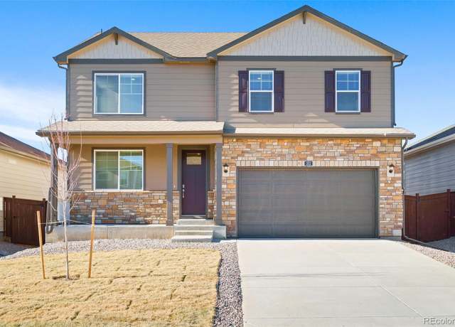 Property at 4868 Lynxes Way, Johnstown, CO 80534, 4 beds, 3 baths