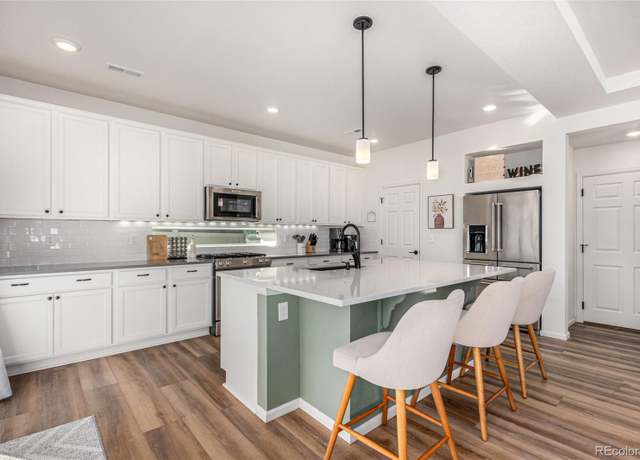 Property at 4104 N Picadilly Ct, Aurora, CO 80019, 4 beds, 3 baths
