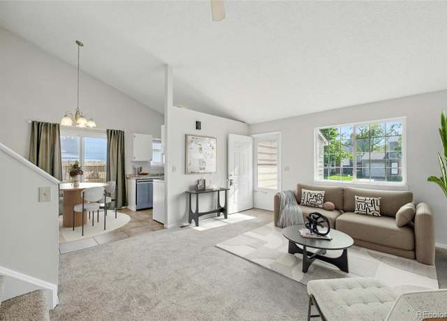 Property at 17593 E Temple Dr, Aurora, CO 80015, 3 beds, 2 baths