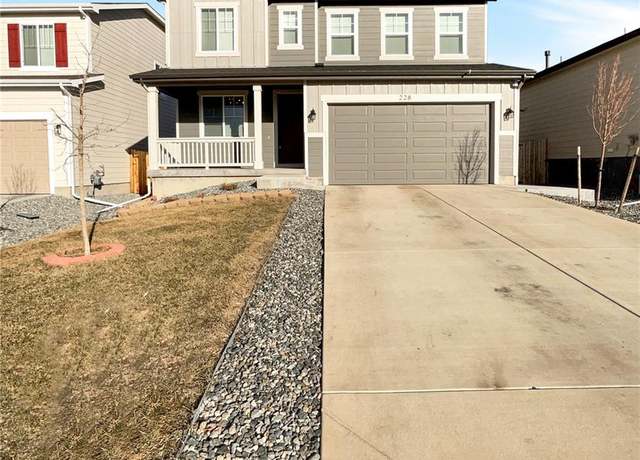 Property at 228 N Edge Cliff St, Castle Rock, CO 80104, 4 beds, 3 baths