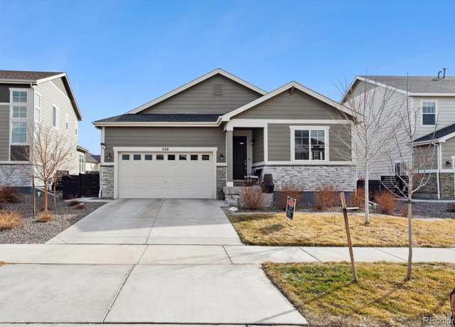 Property at 226 S Shady Grove Ct, Aurora, CO 80018, 5 beds, 3 baths