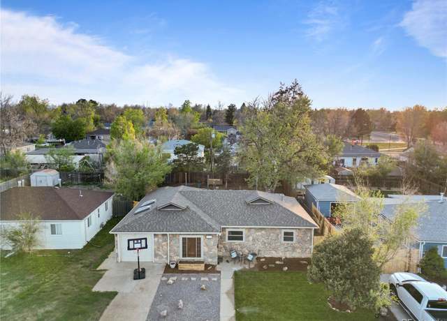 Property at 1085 Victor St, Aurora, CO 80011, 3 beds, 2 baths