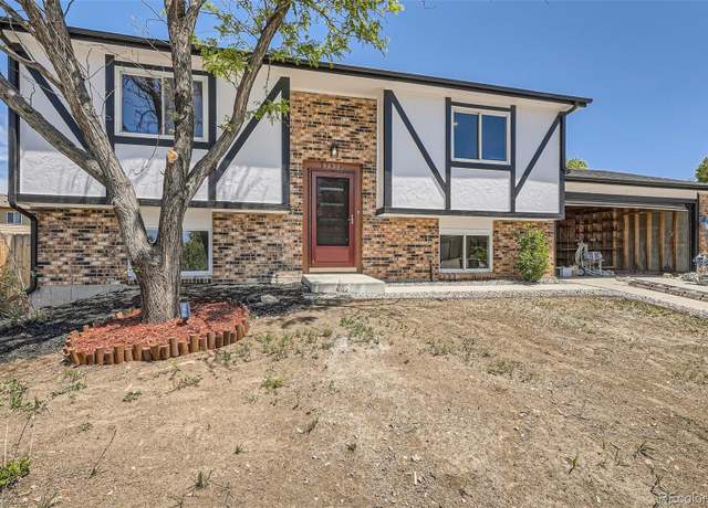 Property at 17979 E Oxford Pl, Aurora, CO 80013, 4 beds, 2 baths