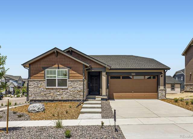 Property at 21935 E 39th Pl, Aurora, CO 80019, 4 beds, 2 baths