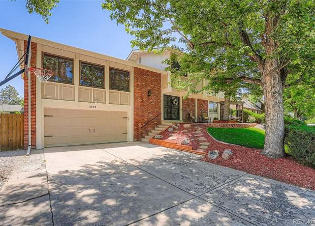 Property at 3752 S Helena Way, Aurora, CO 80013, 4 beds, 3 baths