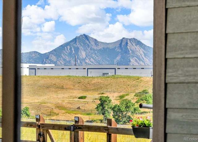 Property at 19409 W 88th Dr, Arvada, CO 80007, 4 beds, 4 baths