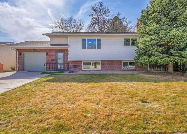 Property at 2103 Oakwood Ln, Pueblo, CO 81005, 4 beds, 2 baths