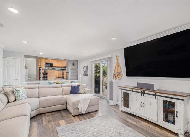 Property at 92 Helena Cir, Littleton, CO 80124, 5 beds, 3 baths