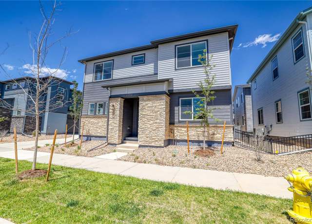 Property at 23951 E 40th Ave, Aurora, CO 80019, 3 beds, 3 baths