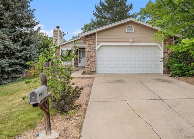 Property at 2750 S Rifle St, Aurora, CO 80013, 3 beds, 3 baths