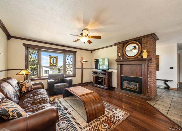 Property at 8210 W 72nd Pl, Arvada, CO 80005, 4 beds, 3 baths