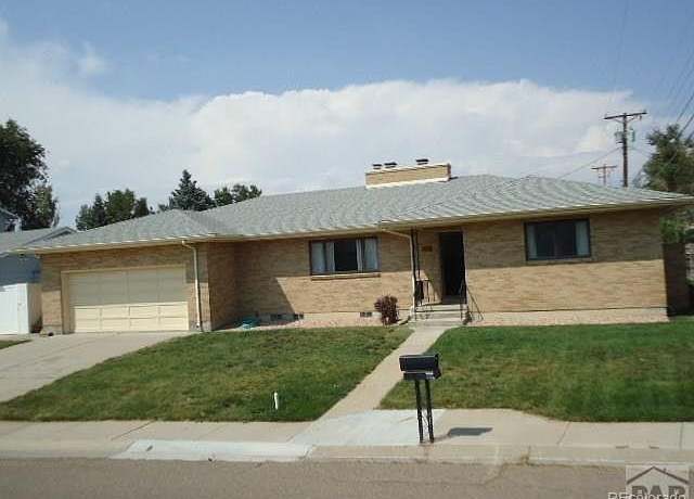 Property at 1903 Northmoor Ter, Pueblo, CO 81008, 3 beds, 2 baths