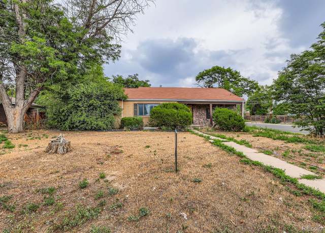 Property at 2200 Poplar St, Denver, CO 80207, 5 beds, 3 baths