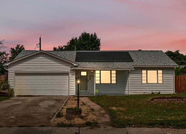 Property at 1670 Oakland St, Aurora, CO 80010, 3 beds, 2 baths