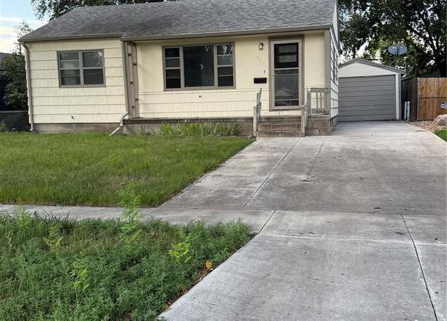 Property at 718 Delmar St, Sterling, CO 80751, 3 beds, 1 bath