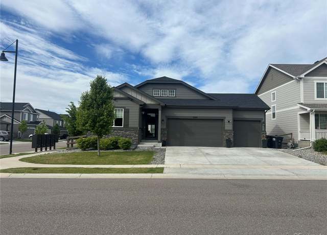 Property at 5204 Lake Port Ave, Longmont, CO 80504, 5 beds, 3 baths