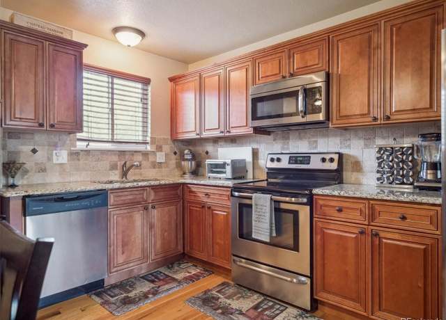 Property at 4151 S Lewiston Cir, Aurora, CO 80013, 3 beds, 2 baths