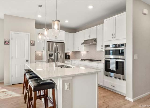 Property at 21426 E Stanford Ave, Aurora, CO 80015, 4 beds, 3 baths