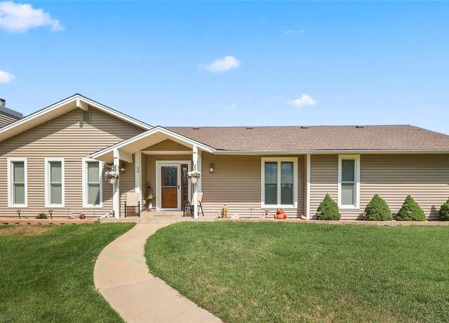 Property at 30 Douglas Dr N, Broomfield, CO 80020, 2 beds, 2 baths