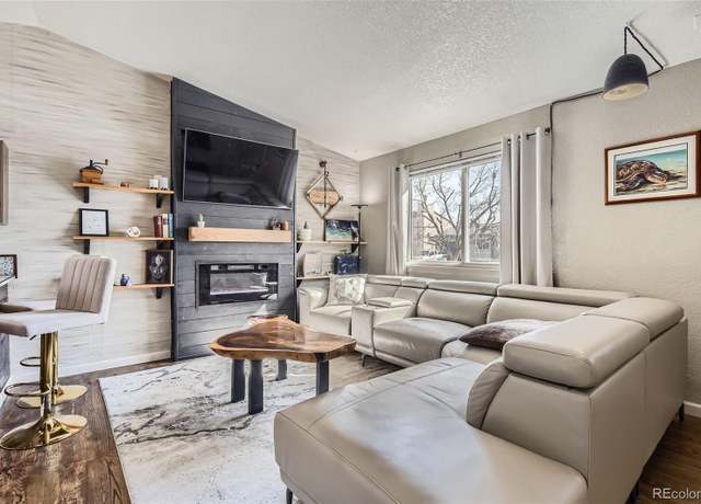 Property at 4063 S Quintero Way, Aurora, CO 80013, 3 beds, 2 baths
