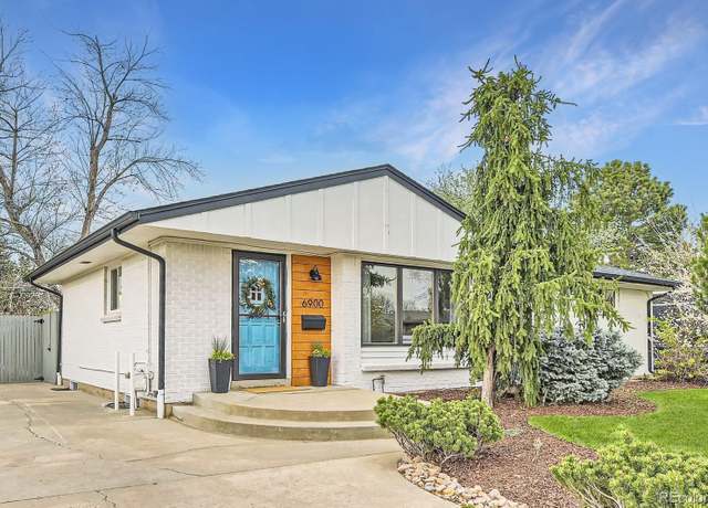 Property at 6900 S Clermont St, Centennial, CO 80122, 5 beds, 3 baths