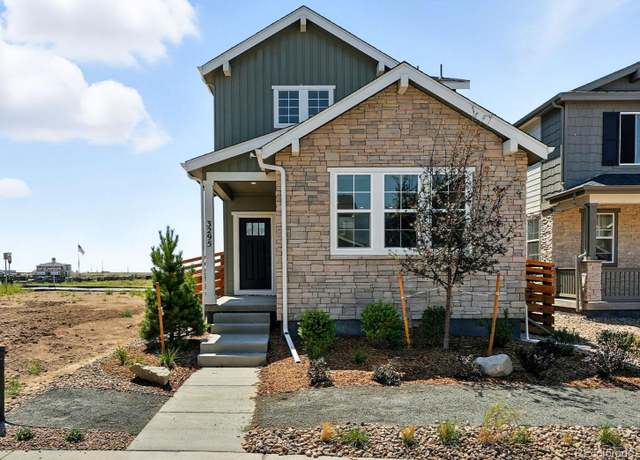 Property at 3295 N Coolidge Way, Aurora, CO 80019, 4 beds, 3 baths