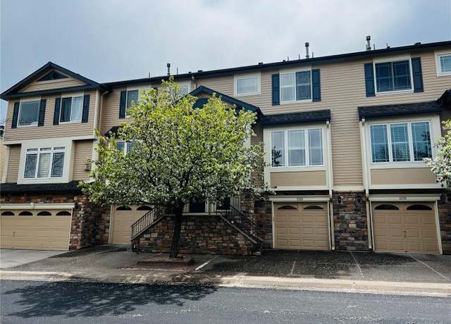 Property at 11328 W Radcliffe Dr, Littleton, CO 80127, 2 beds, 3 baths