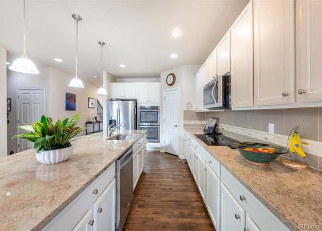 Property at 1682 Dorothy Cir, Longmont, CO 80503, 3 beds, 3 baths
