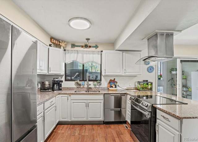 Property at 5512 S Greenwood St, Littleton, CO 80120, 3 beds, 3 baths