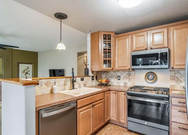 Property at 16309 Hedgeway Dr, Parker, CO 80134, 3 beds, 3 baths